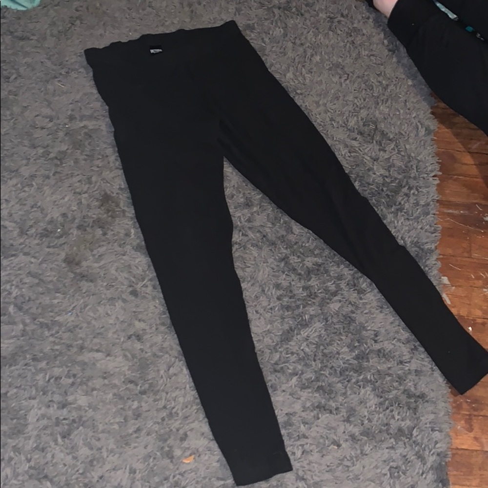 Black leggings